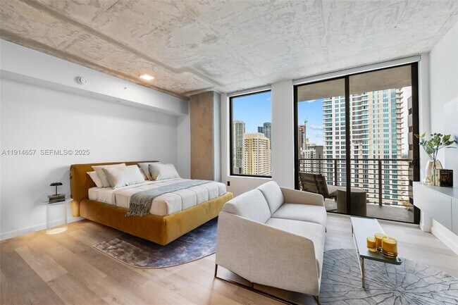 Building Photo - 307 SW 5th St