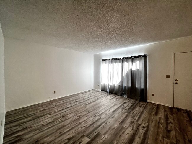 Building Photo - 2024 S Birdie Cir