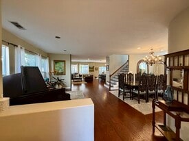 Building Photo - 26341 Via Corrizo