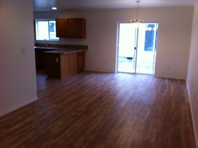 Building Photo - 106 E Mizzou Ct