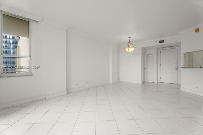 Building Photo - 888 Brickell Key Dr