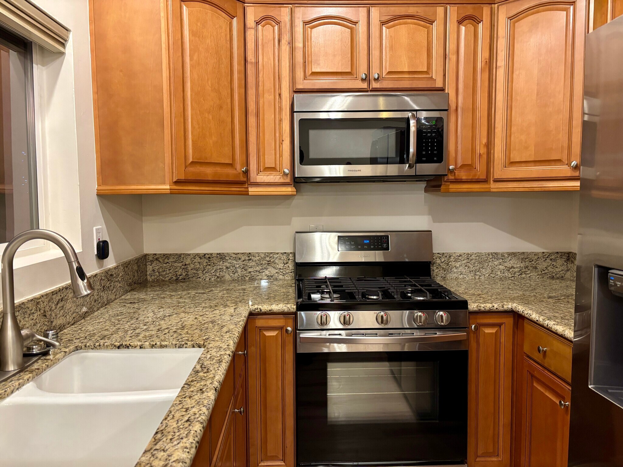 Unit 3 - 538 Brooks Ave