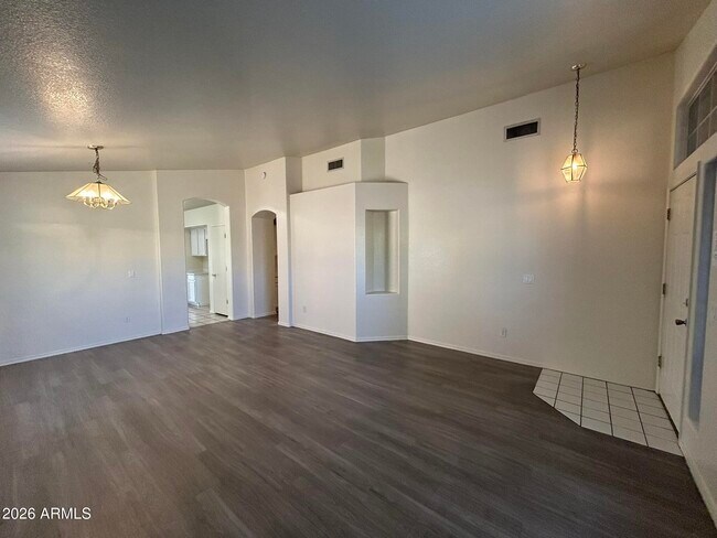 Building Photo - 51 N Del Pueblo Pl
