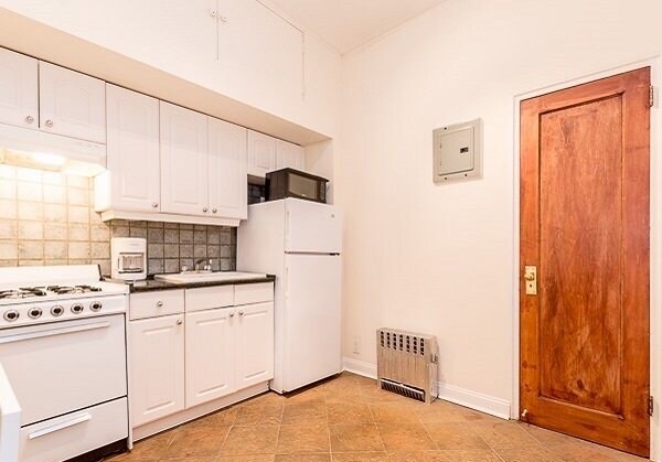 Building Photo - 405 E 61st St