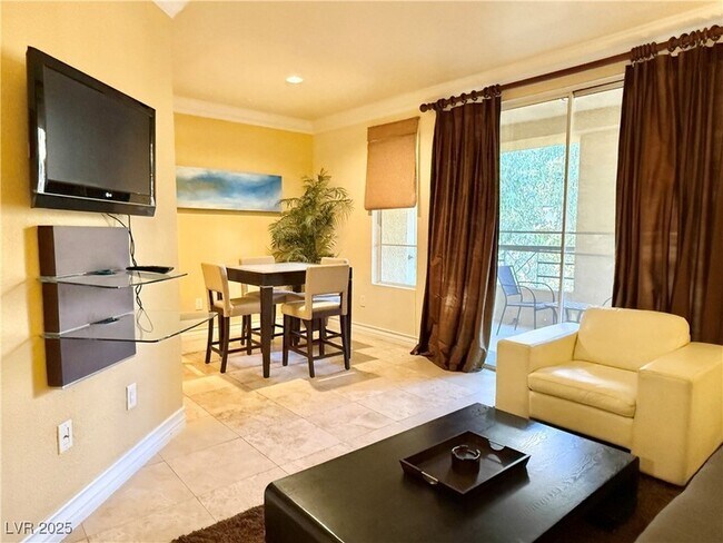 Building Photo - 230 E Flamingo Rd