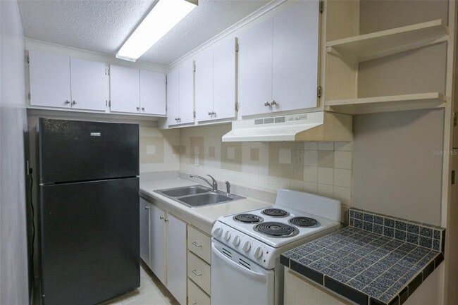 Building Photo - 9610 N 12th St