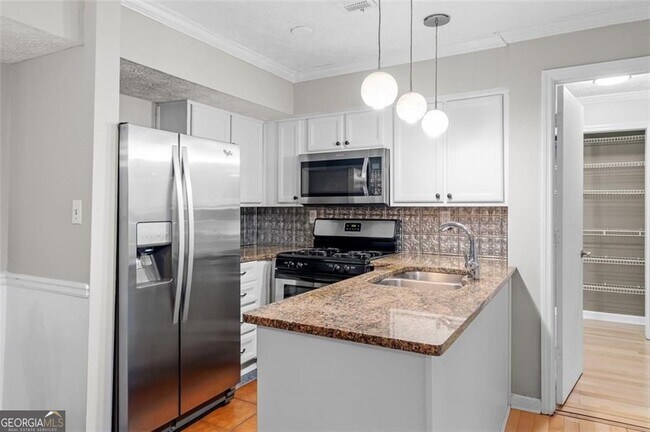 Building Photo - 2045 Brian Way