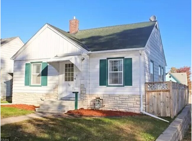 Primary Photo - 1119 Van Buren Ave