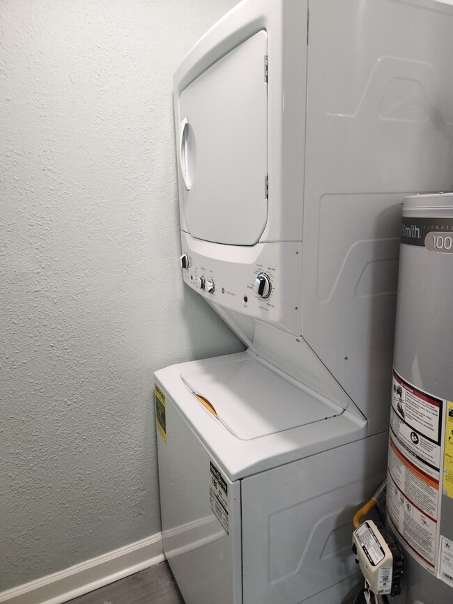 Building Photo - 2538 Jackson