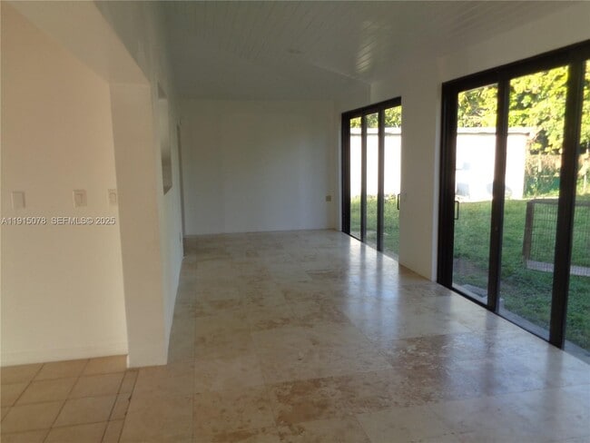 Building Photo - 32970 SW 210th Ave