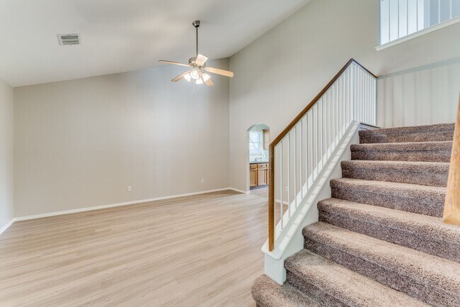 Building Photo - Recently updated home in Pflugerville