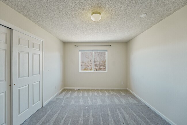 Building Photo - 9045 Aldersgate Ct