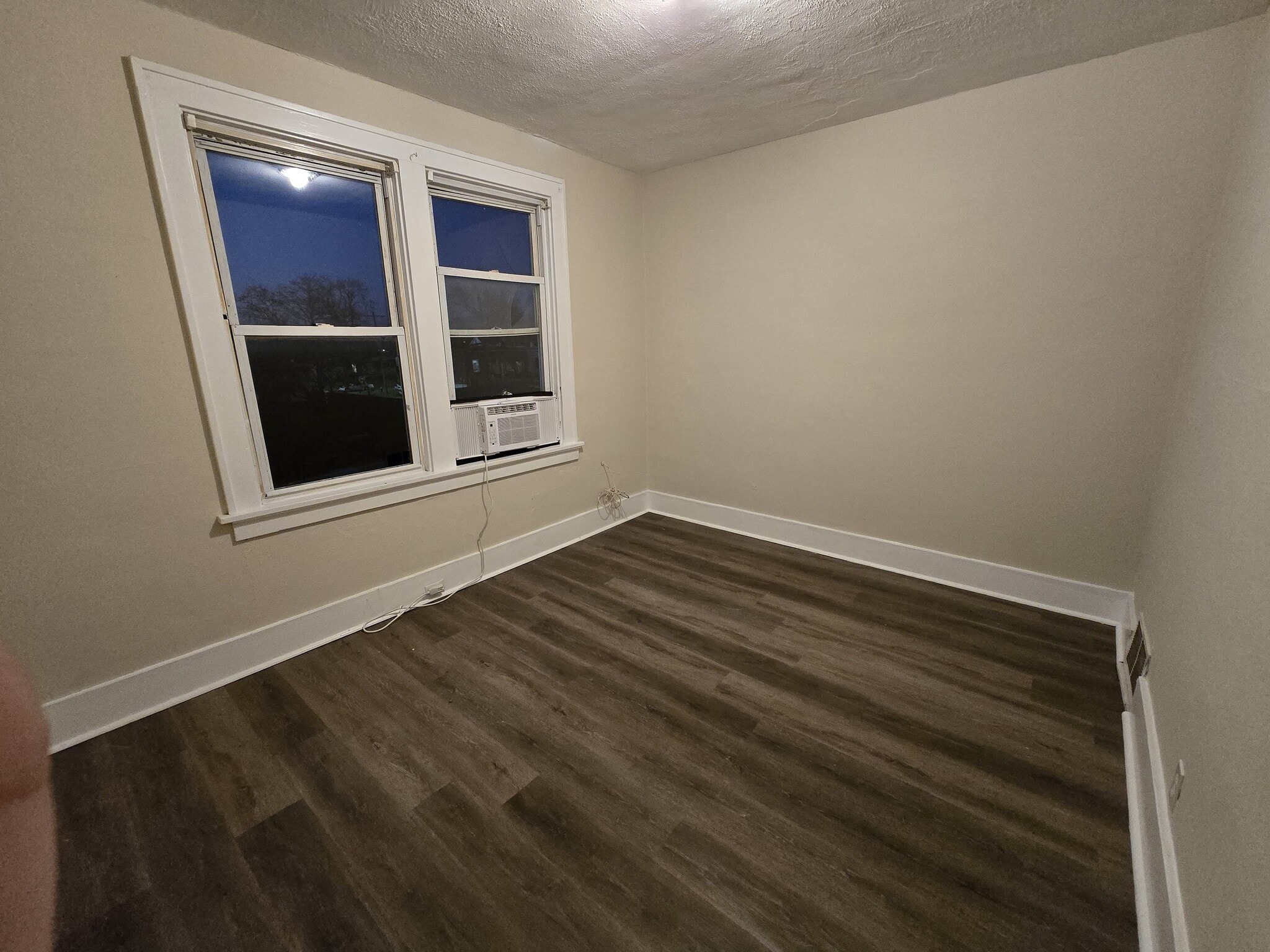 Building Photo - 7707 Vermont Ave