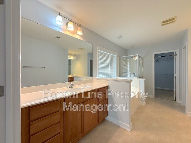 Building Photo - 2420 Early Flight Dr