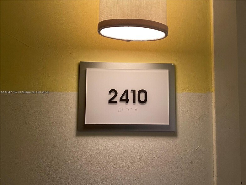 Primary Photo - 475 Brickell Ave
