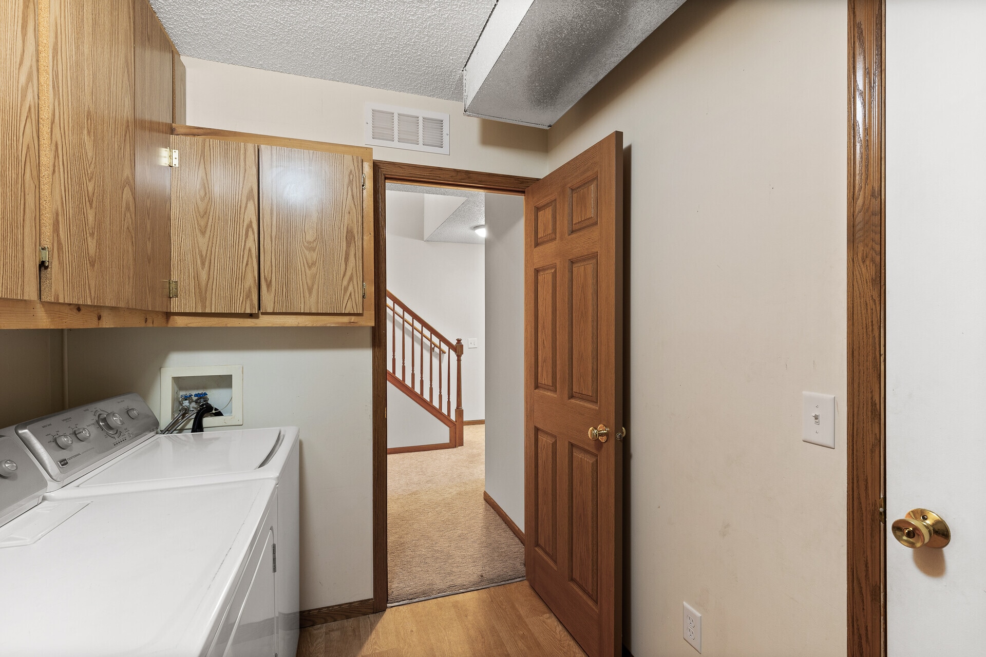 Building Photo - 6860 Meadow Grass Ln S
