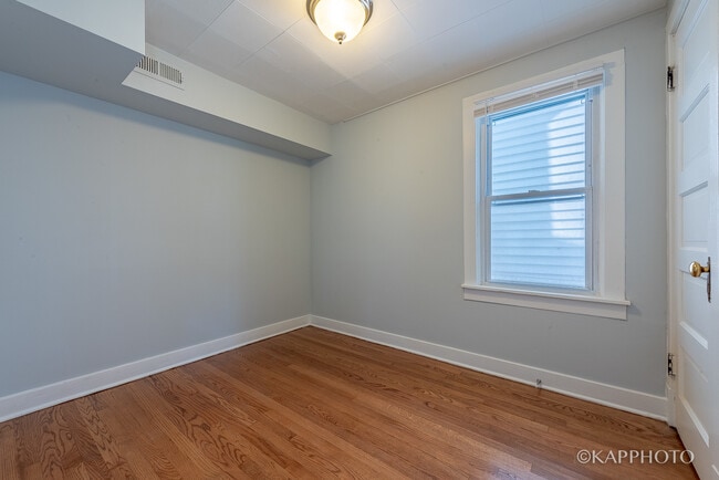 Building Photo - 3108 N St Louis Ave