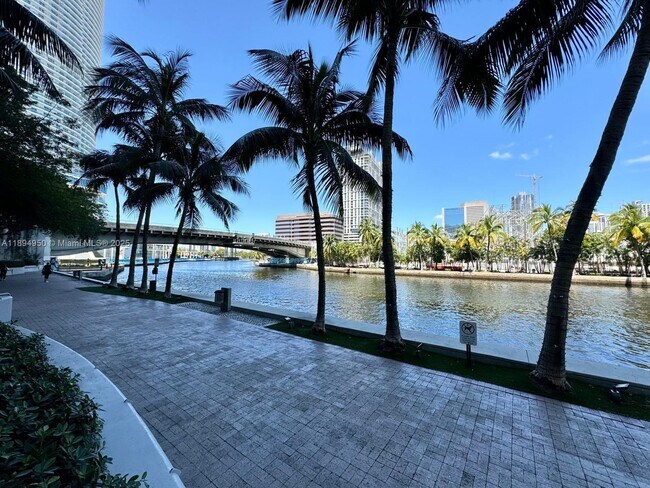 Building Photo - 185 SW 7th St