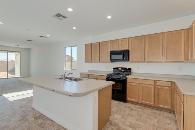 Building Photo - Seasons at Villago, Casa Grande, AZ, Beaut...