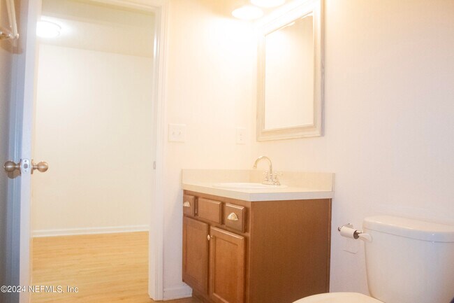 Building Photo - 2339 Sotterley Ln