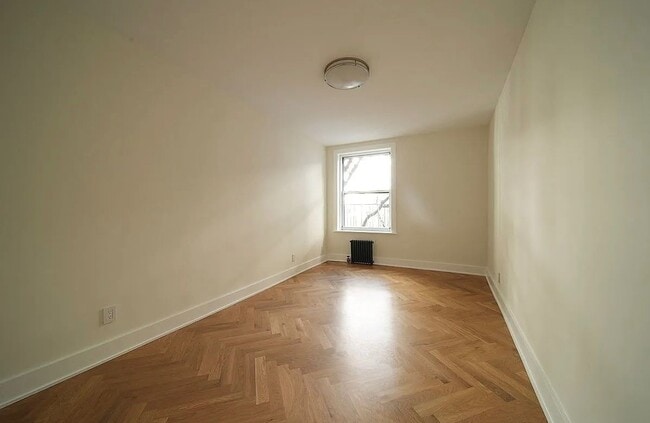 Building Photo - 30 Clinton St