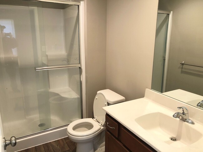 Building Photo - 2 Bed 1 Car Attached Villa with Unfinished Basement