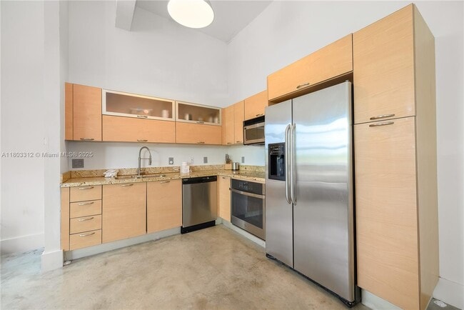 Building Photo - 3180 SW 22nd Terrace