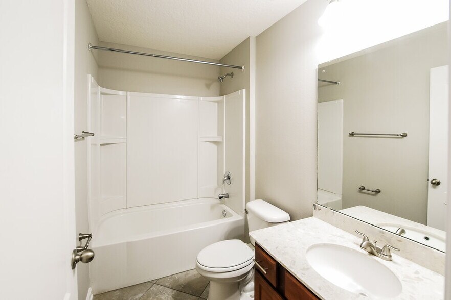 Building Photo - 252 Colorado Springs Way