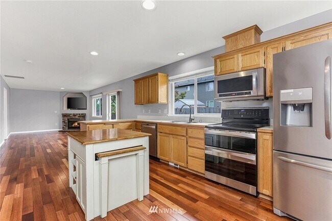 Building Photo - 27616 239th Pl SE