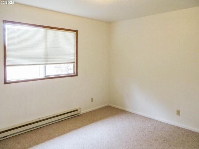 Building Photo - 1927-1929 Green Ave