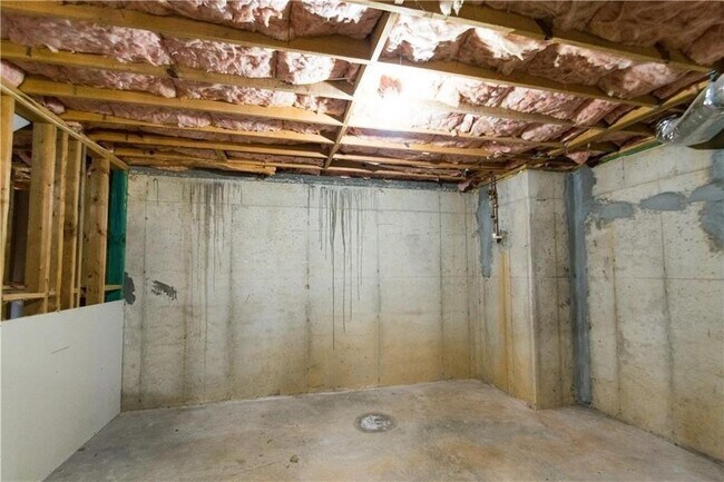 Building Photo - 8465 Bethel Ridge Ct