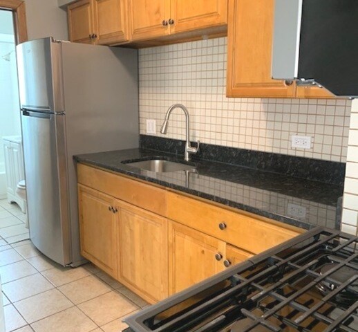 Building Photo - 7300 S 78th Ave
