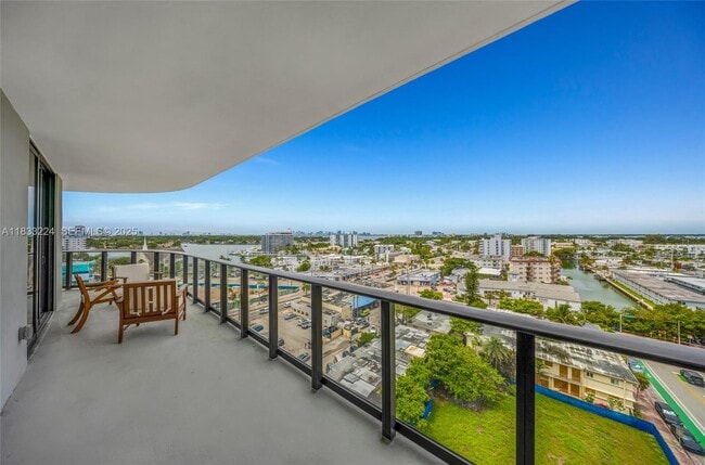 Building Photo - 580 72nd St