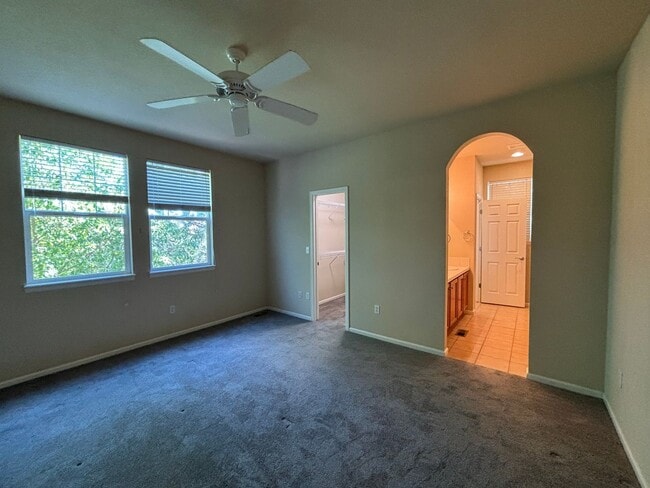 Building Photo - 3903 Rock Creek Dr