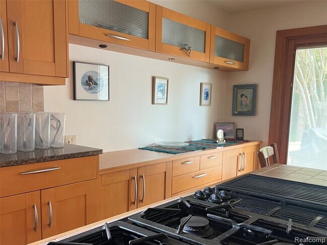 Building Photo - 6358 Timberwood S