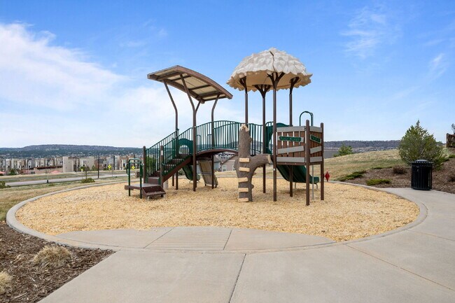 Building Photo - 2414 Leafdale Cir