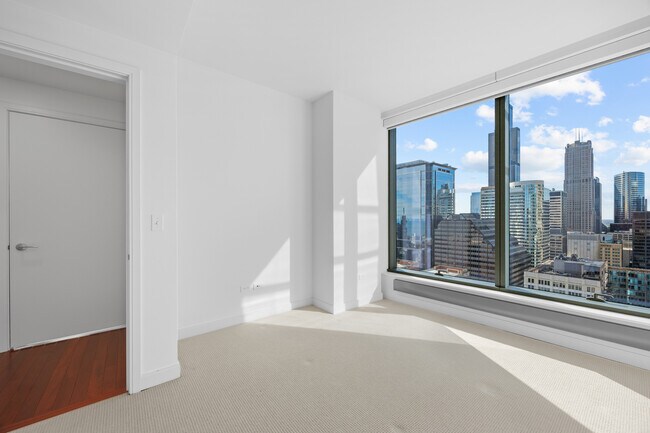 Building Photo - 60 E Monroe St