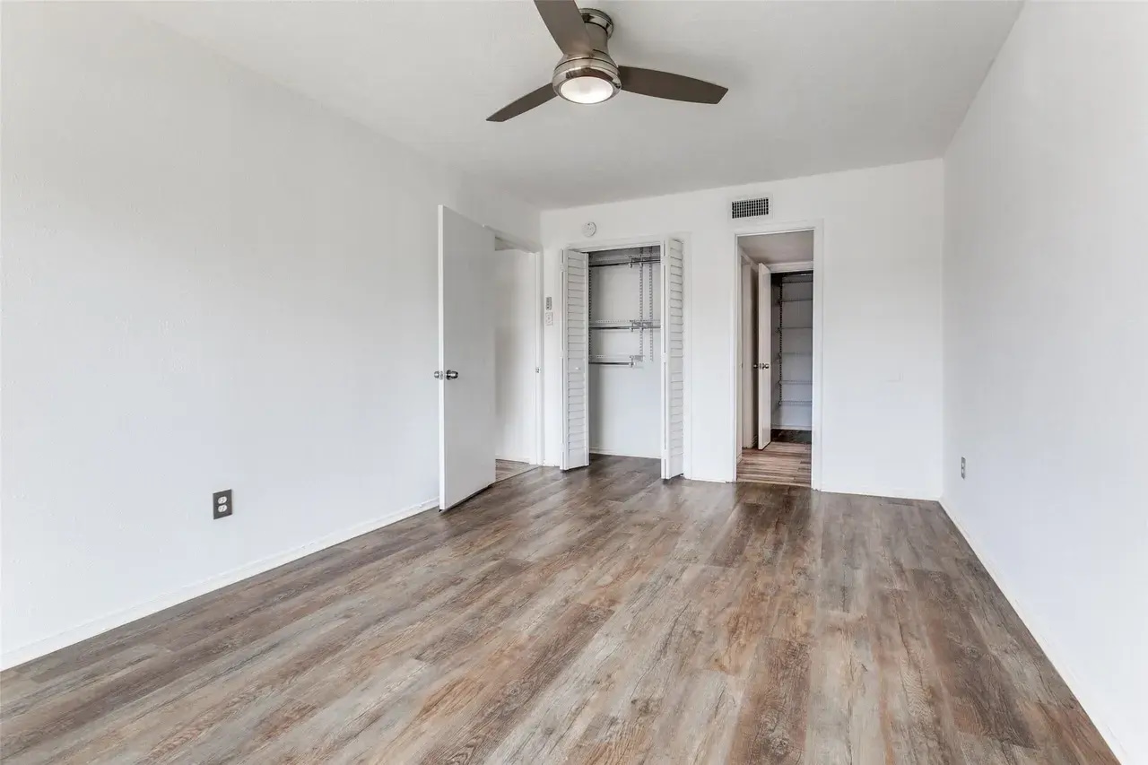 Building Photo - 5881 Preston View Blvd