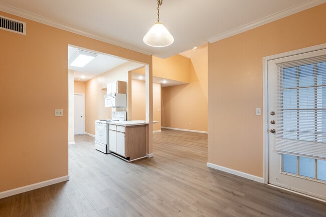 Building Photo - 1236 Canyon Creek Cir