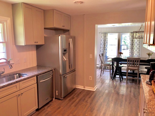 Kitchen - 1380 Sand Hill Rd