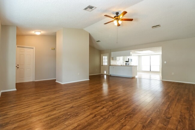 Building Photo - 5113 Gardendale Ln