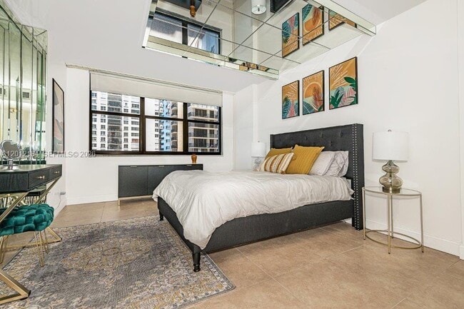 Building Photo - 2401 S Ocean Dr