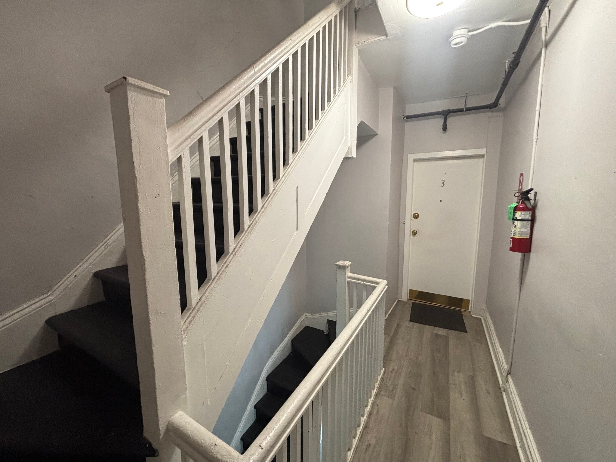 Building Photo - 220 51st St