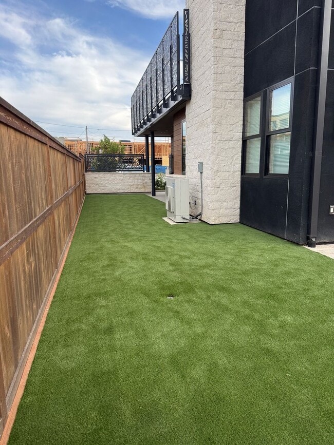 Building Photo - Brand new construction! 3 bedroom 3.5 bath end unit