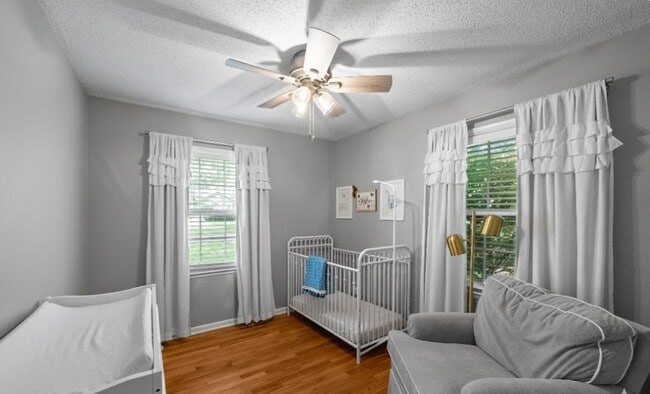 Building Photo - 7917 W 92nd Pl