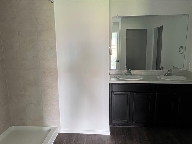 Building Photo - 5130 Jasmine Dawn Dr