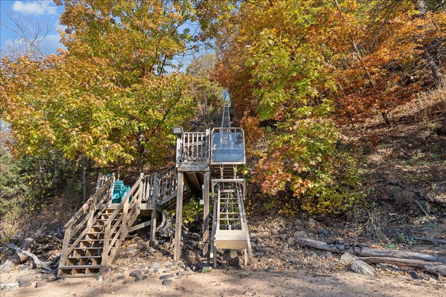 Building Photo - 1248 WI-35