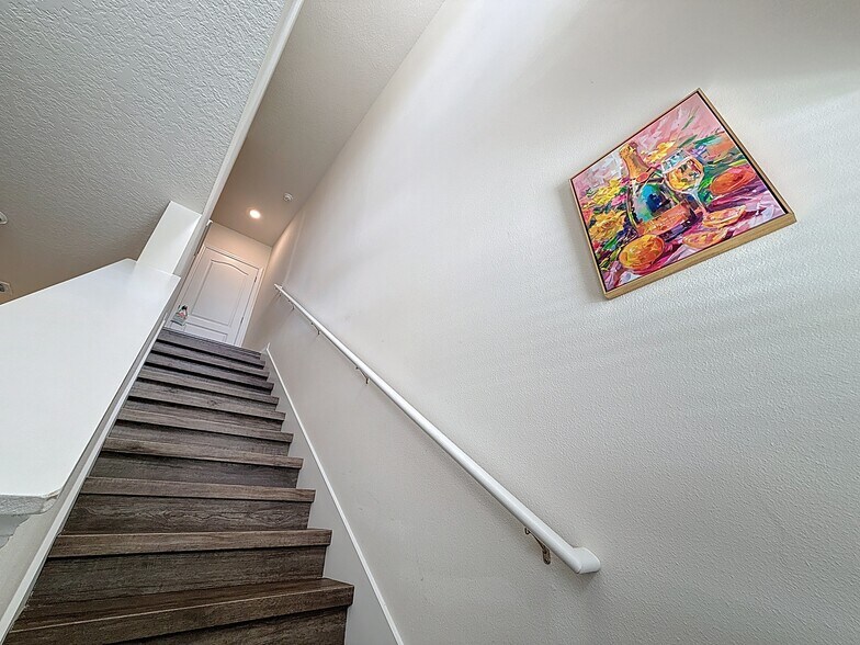 Building Photo - 1303 Tallowwood Ln