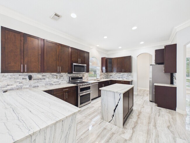 Building Photo - 6206 Canyon Run Ct