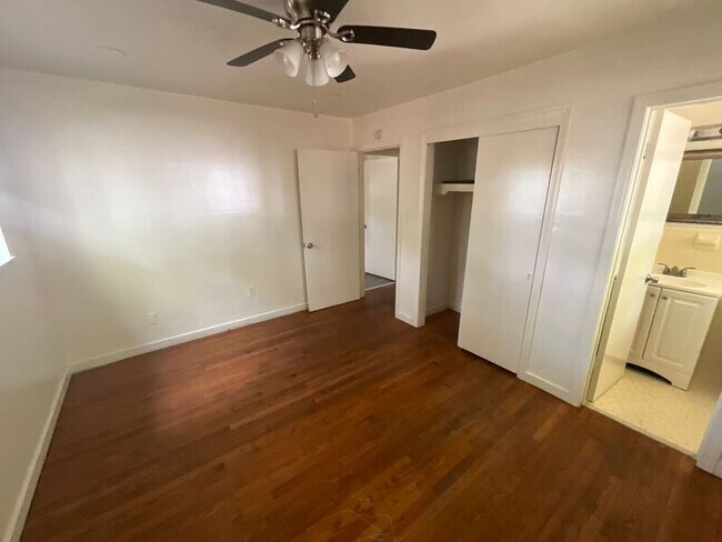 Building Photo - 3612 Sykes Park Dr